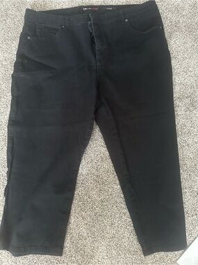 Style & Co. Black Capri Pants